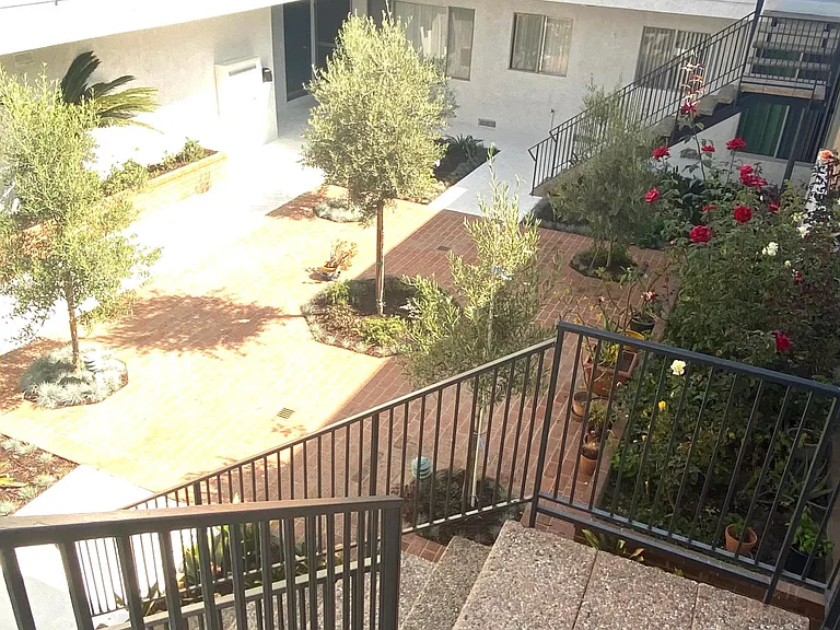 11775 Gateway Blvd #8 — Photo 7