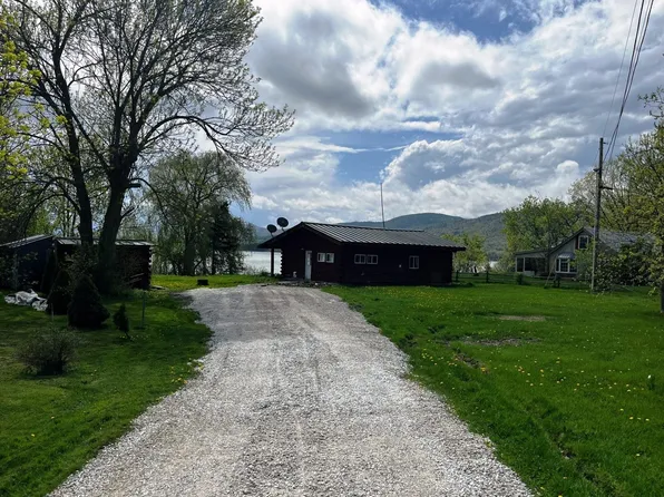 48 Capital Hill Drive, Shoreham, VT 05770