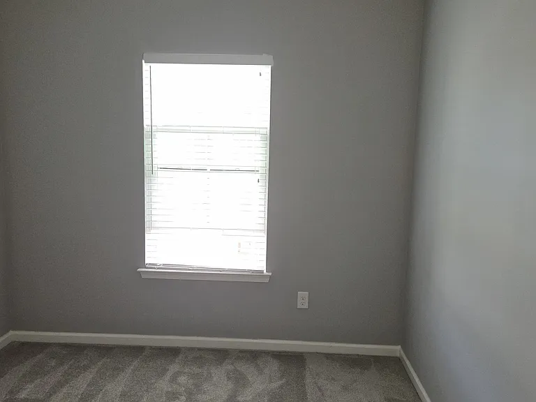 607 N Atwater Dr — Photo 16