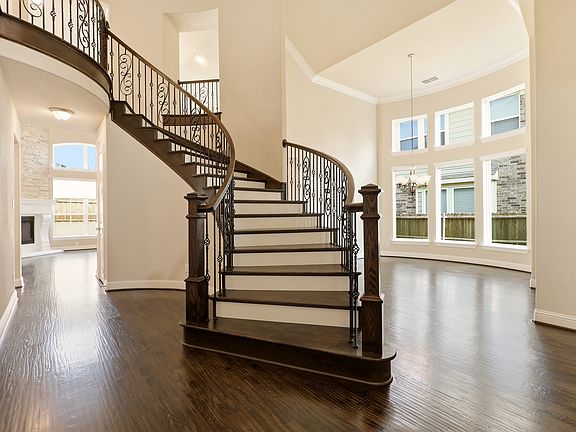 2nd image of 344 Birchwood Way