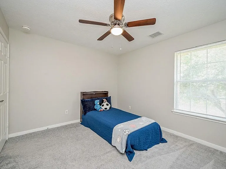 10607 Criswell Dr — Photo 17