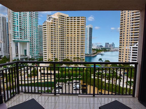 3rd image of 540 Brickell Key Dr APT 1414