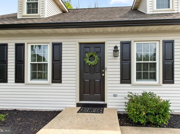 13 Summers Dr, Stevens, PA 17578
