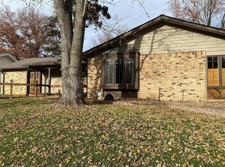 15333 Country Ridge Dr, Chesterfield, MO 63017