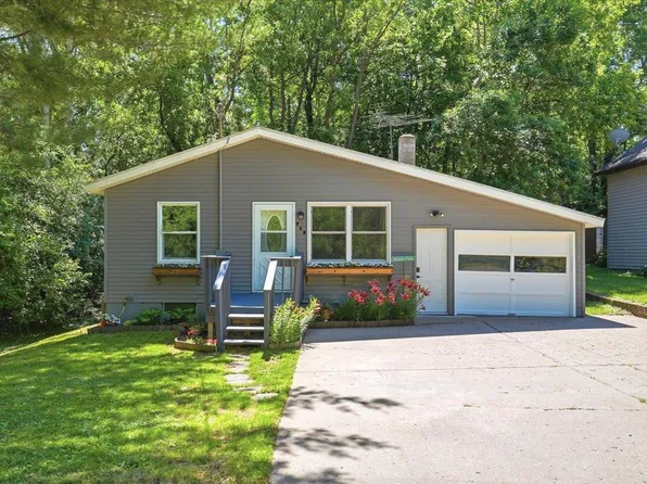 718 Wisconsin Ave, Amery, WI 54001