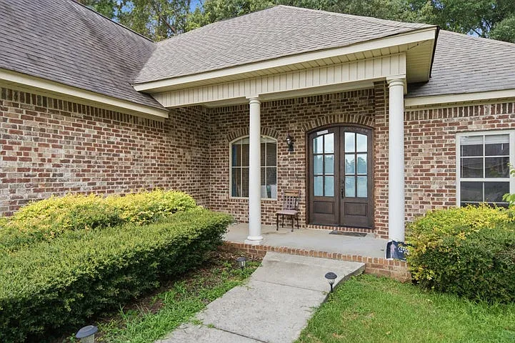 4 bed, 2967 sqft, $2,250 — Photo 2