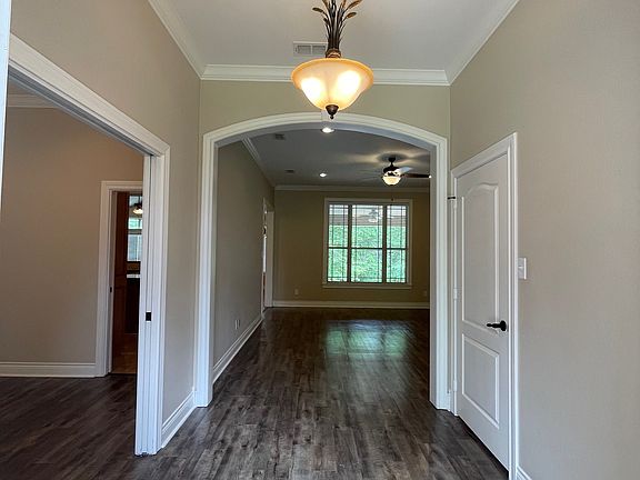 2nd image of 272 Loma Vista Dr