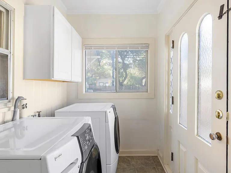 324 Lytle St — Photo 11