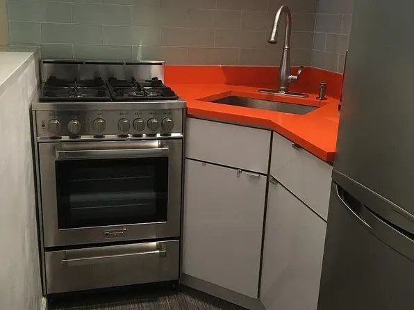 321 E 71st St, New York, NY