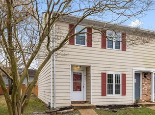 911 Seabreeze Ct, Chesapeake, VA 23320