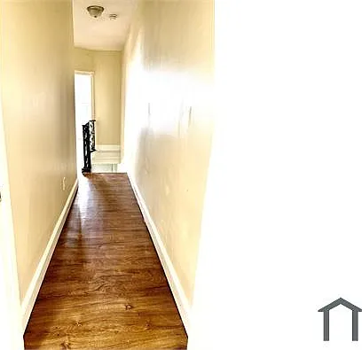 5538 Addison St — Photo 8