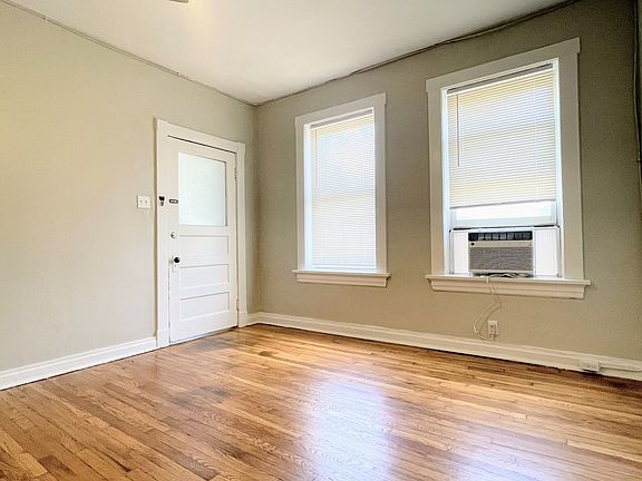 3rd image of 508A Schirmer St