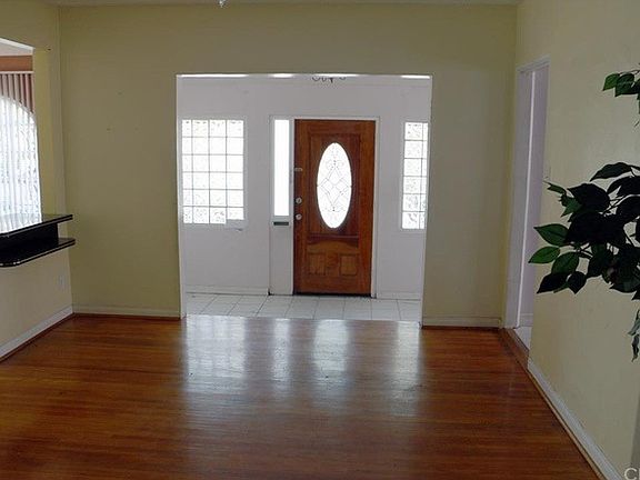 2nd image of 706 E Santa Anita Ave