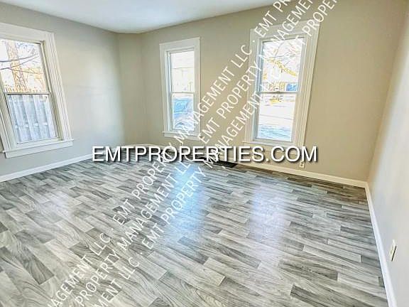3rd image of 230 Furnace St