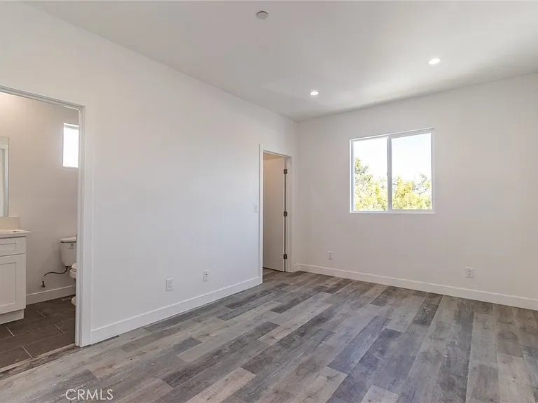 5148 Riverton Ave #5144 — Photo 17