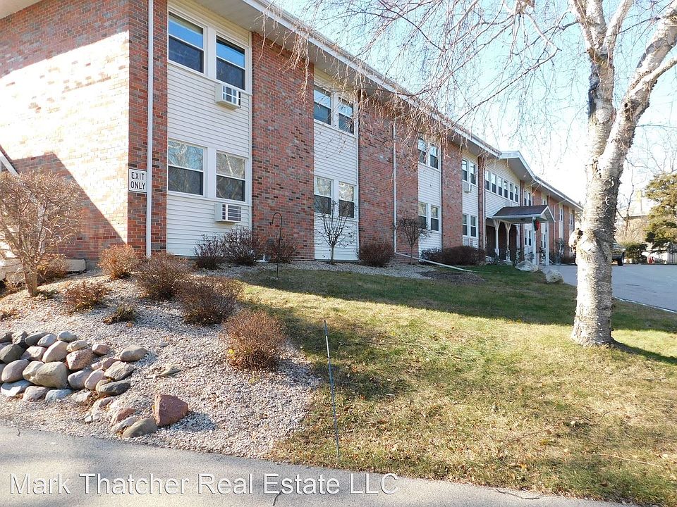 1st image of 213 Roosevelt Dr #2