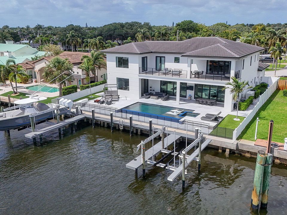 1st image of 824 Shore Drive