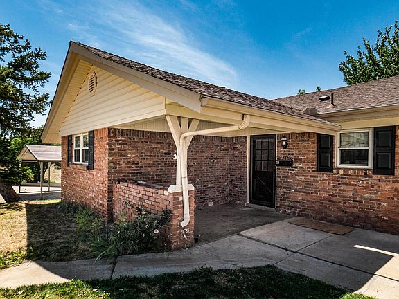 4th image of 1514 Primrose Ln
