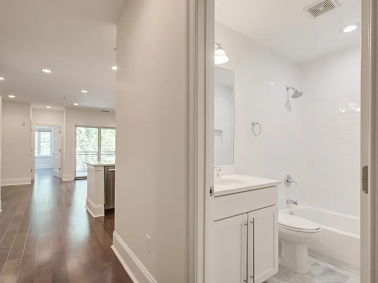 3937 Davis Pl NW #4 — Photo 14