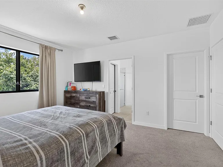 6015 Cranberry Ct — Photo 32