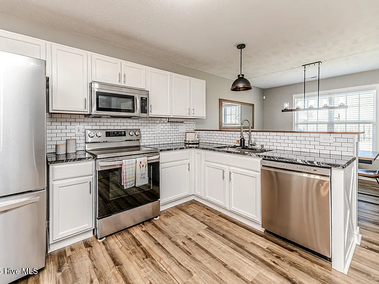 224 Roanoke Dr — Photo 21