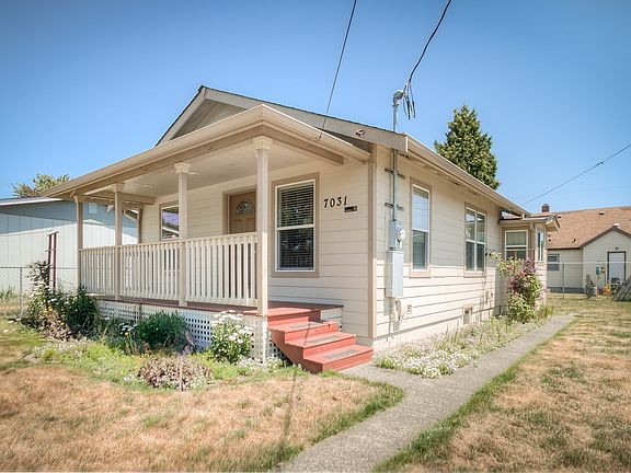 2nd image of 7031 S Clement Ave