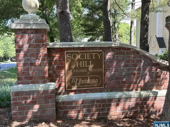 530 Holly Ct, Mahwah, NJ 07430