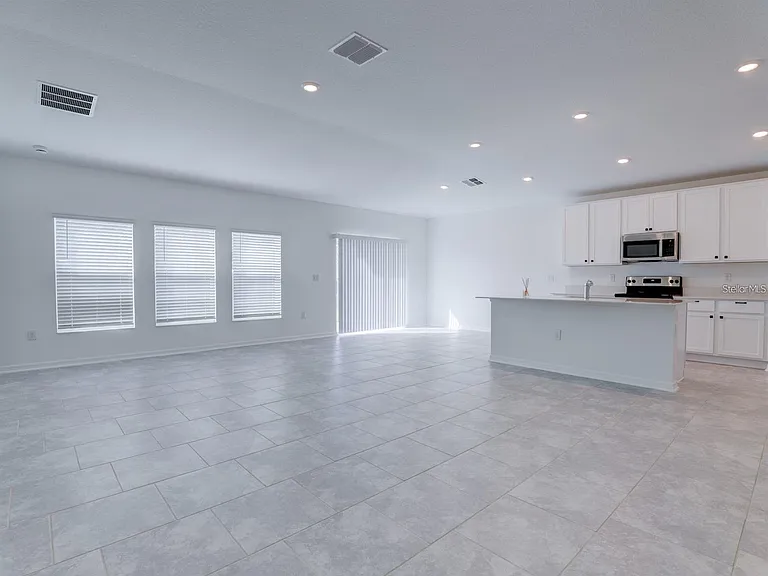 602 Bell Prairie Cir — Photo 8