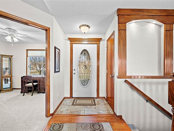 3rd image of 2625 4th Ave SE