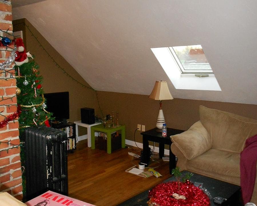 2nd image of 44 Brainerd Rd #4
