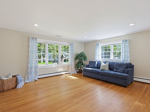5th image of 2 Malden St