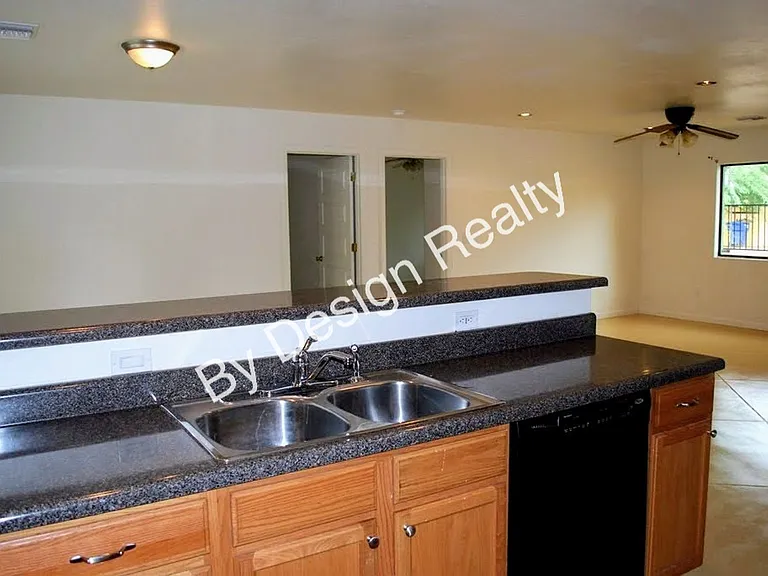 203 S Cherry Ave #2 — Photo 7