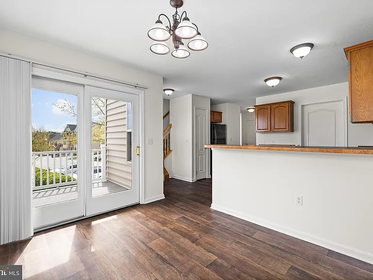 22 Shady Tree Ct — Photo 10