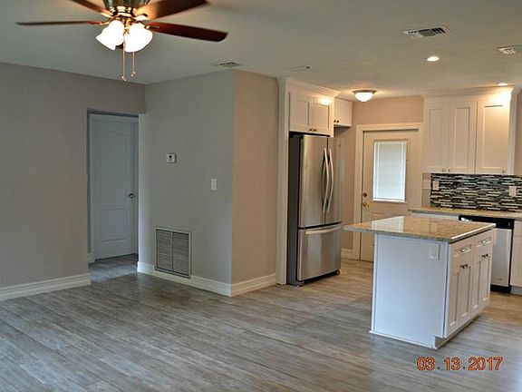 4th image of 36836 Virginia Ave