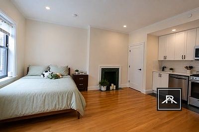 2nd image of 903 Beacon St #6A