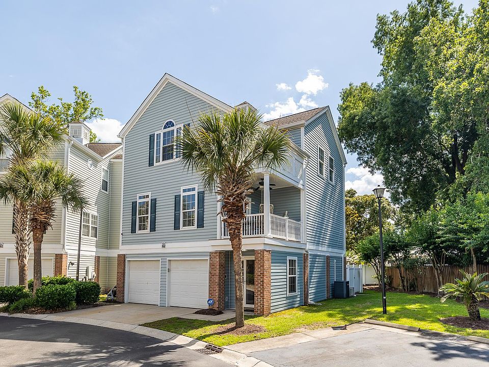 1st image of 27 Palmas Dr.