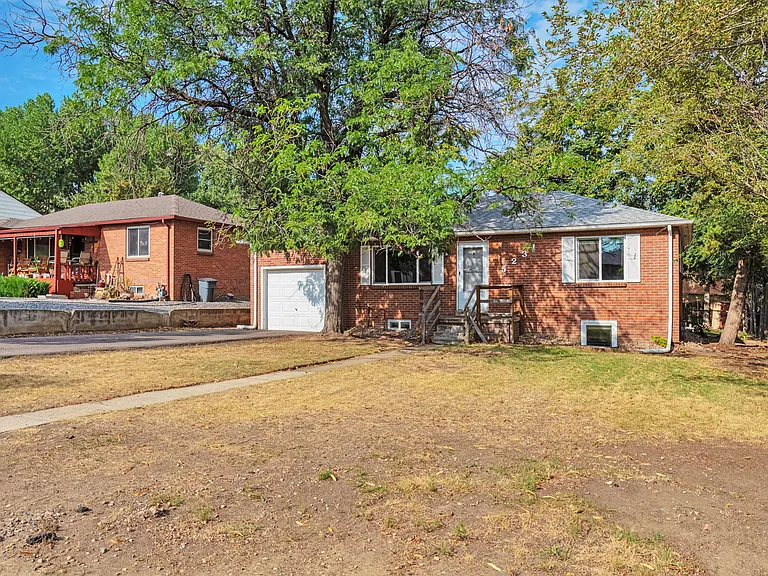 5231 Julian St — Photo 3