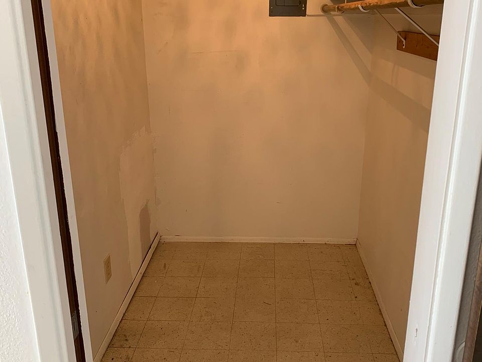 1st image of 764 S 40th St APT 3