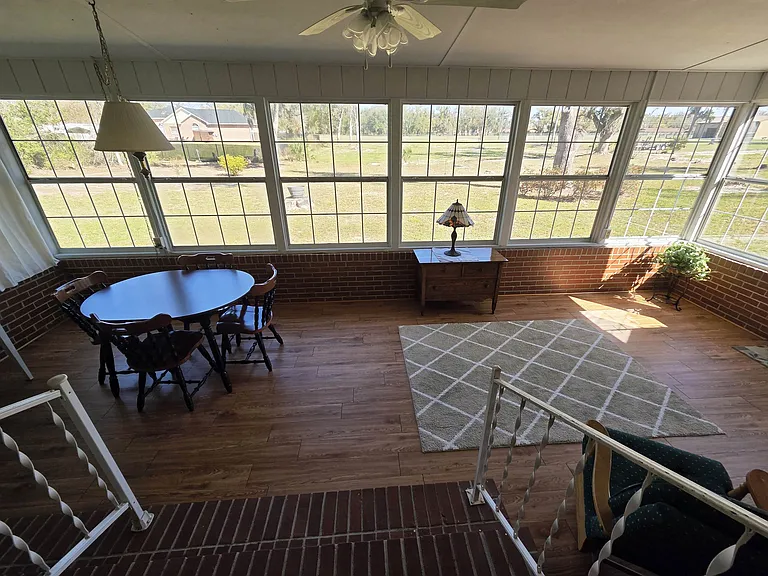 102 S Claire Dr — Photo 24