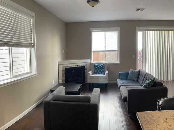 3rd image of 2649 NE 130th Ct