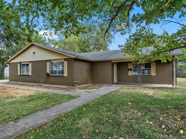 218 N Calhoun St, Groesbeck, TX 76642