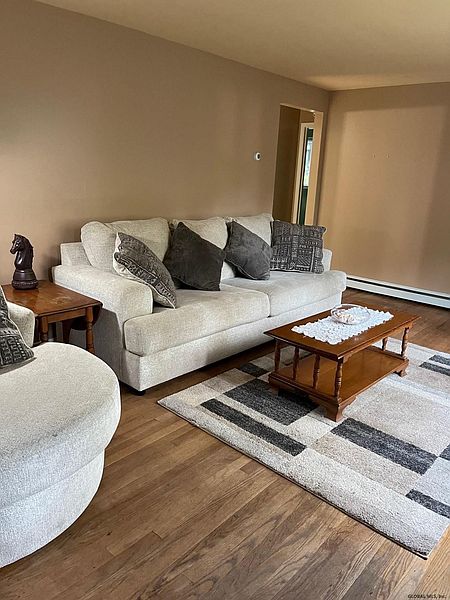 5th image of 54 HITE Court