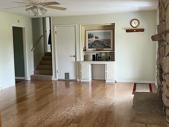 5th image of 1270 Arlington Rd