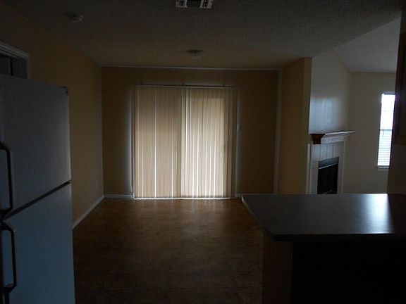 4th image of 1216 Wallace Ln
