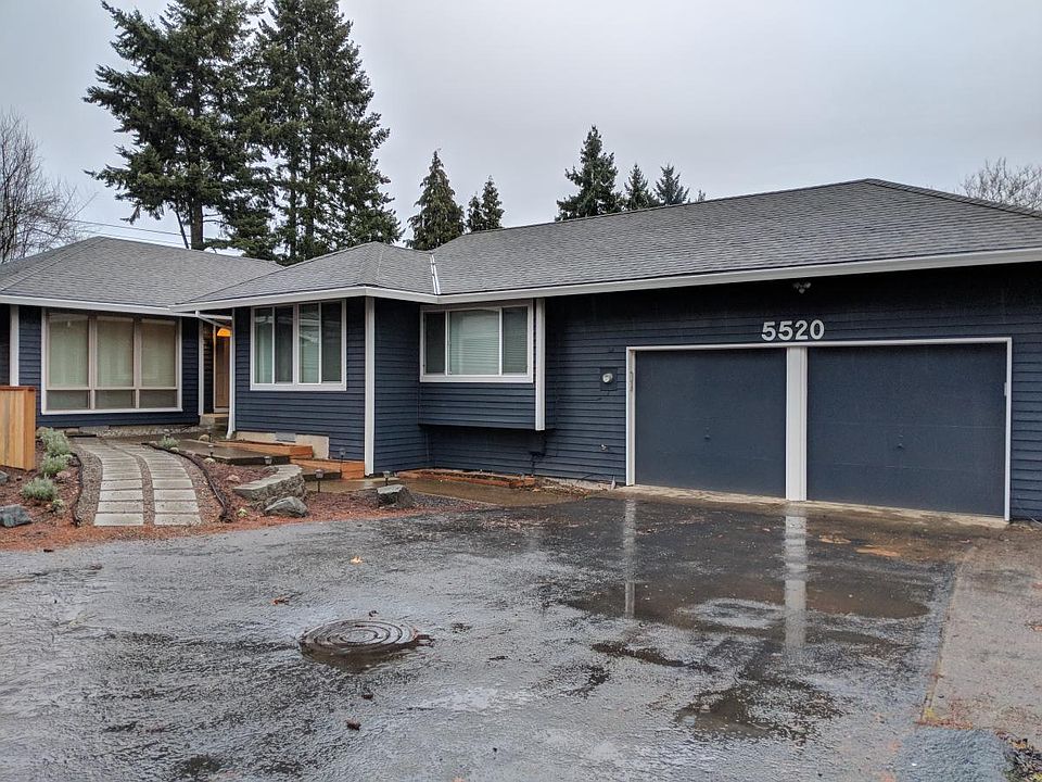 5520 NW Ridgemoor Ct.