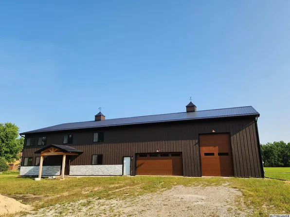 1368 12th St NE, Mason City, IA 50401