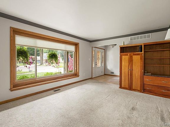 5th image of 34466 Shellye Ct