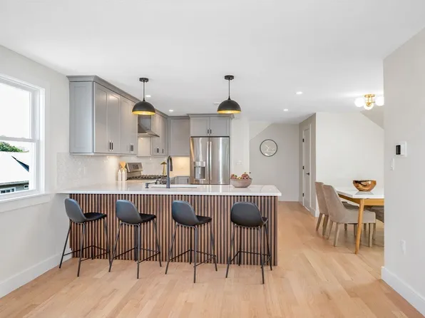 124 Harvard St Floor 2, Medford, MA 02155