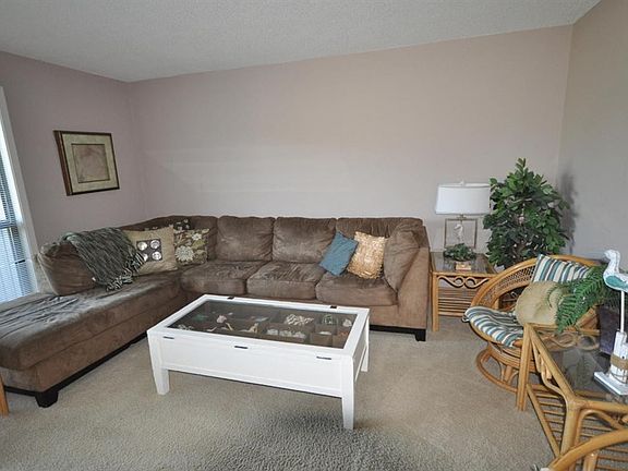 4th image of 702 Sandpiper Dr