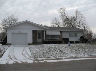 3190 N Holly Dr, Decatur, IL 62526